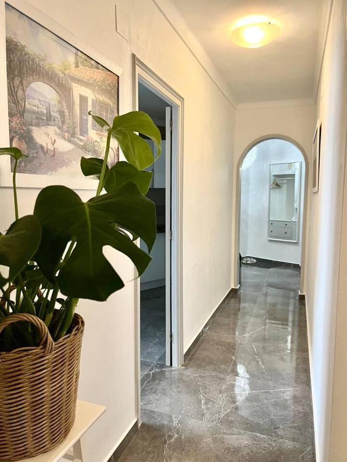Amplio Apartamento Tranquilo Cerca De La Playa Roses Dış mekan fotoğraf
