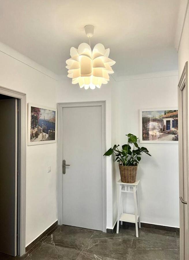 Amplio Apartamento Tranquilo Cerca De La Playa Roses Dış mekan fotoğraf